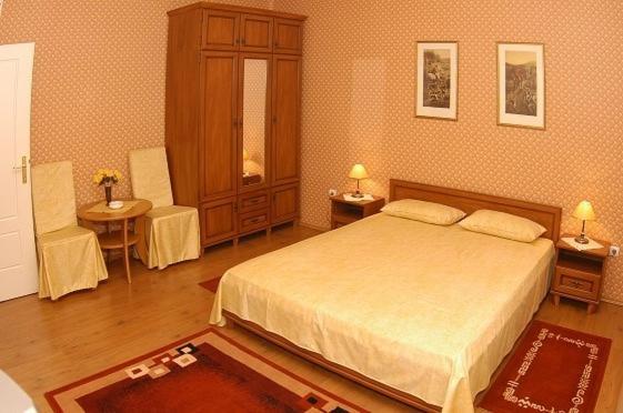Peron Panzio Bed and Breakfast Ντέμπρετσεν Εξωτερικό φωτογραφία
